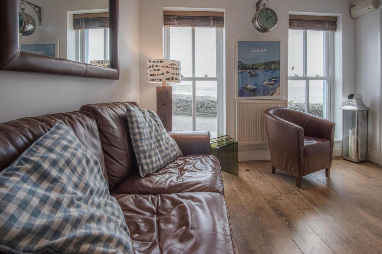 Goscar Court - 1 Bedroom Apartment - Tenby Exterior photo